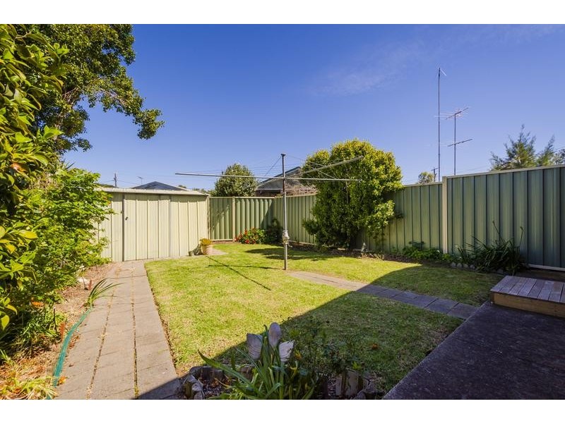 2/193 Ballan Rd, Wyndham Vale VIC 3024