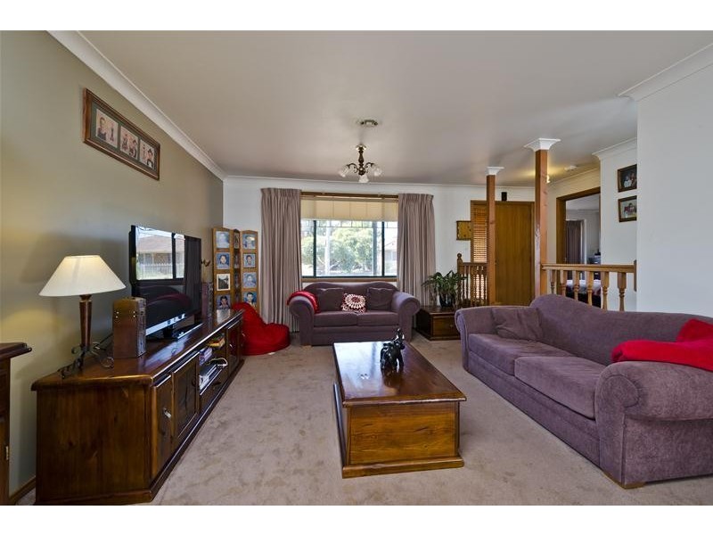 35 Bourke Crescent, Hoppers Crossing VIC 3029