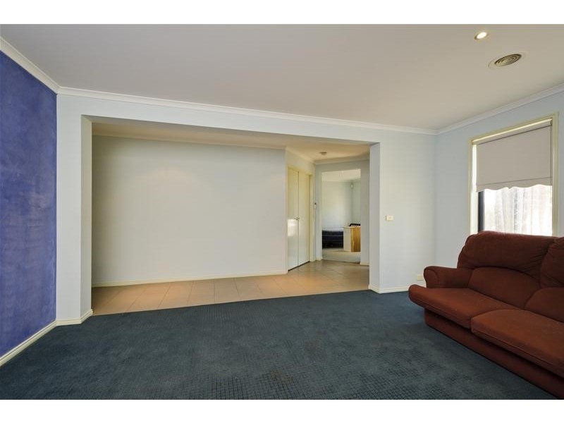 12 Ologhlen Drive, Wyndham Vale VIC 3024