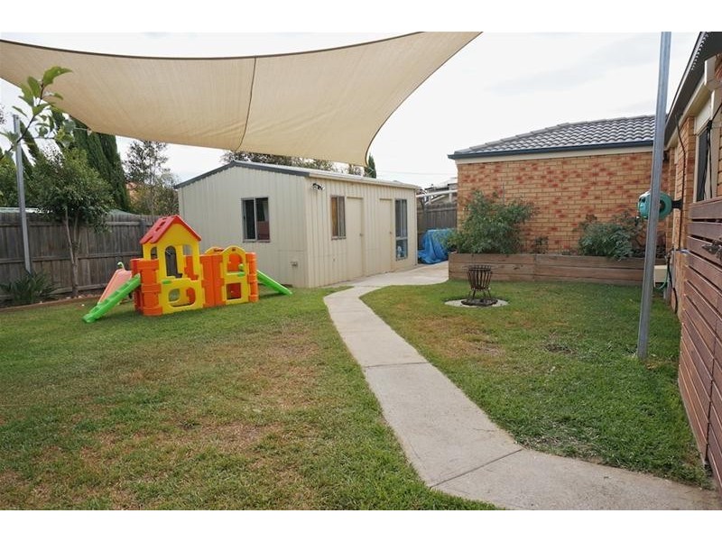 13 Abbington Drive, Truganina VIC 3029
