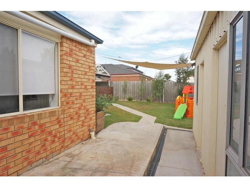 13 Abbington Drive, Truganina VIC 3029