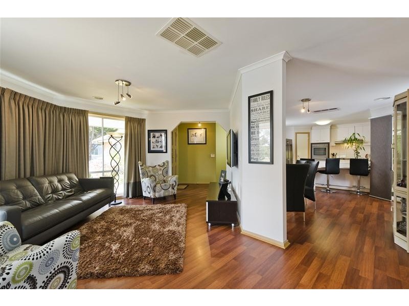 14 Wilmington Avenue, Hoppers Crossing VIC 3029