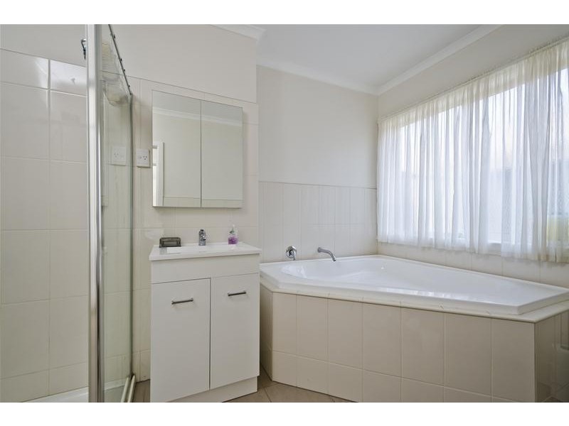5 Mundi Crescent, Wyndham Vale VIC 3024