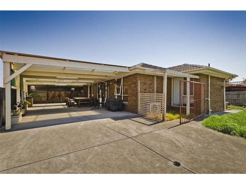 24 Julier Crescent, Hoppers Crossing VIC 3029