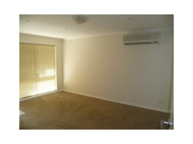 1/12 Mortimer Street, Werribee VIC 3030