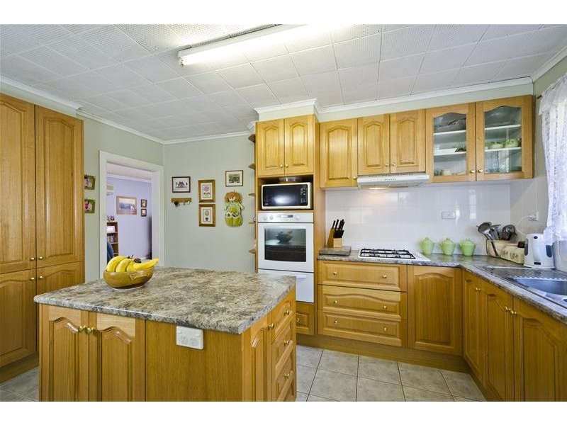 10 Balmoral Street, Laverton VIC 3028