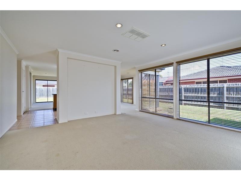 3 Inverie Place, Point Cook VIC 3030