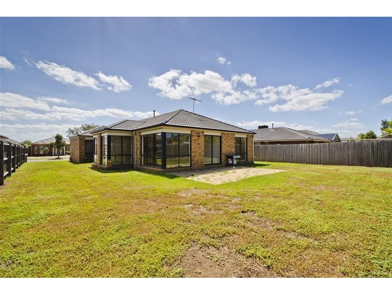 3 Inverie Place, Point Cook VIC 3030
