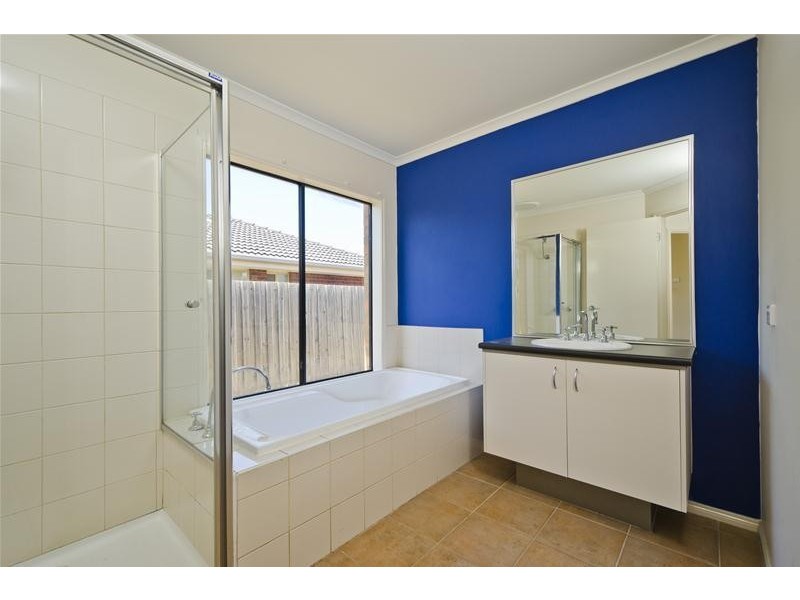 3 Inverie Place, Point Cook VIC 3030