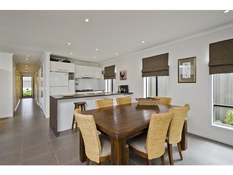 8 Cogley Street, Wyndham Vale VIC 3024