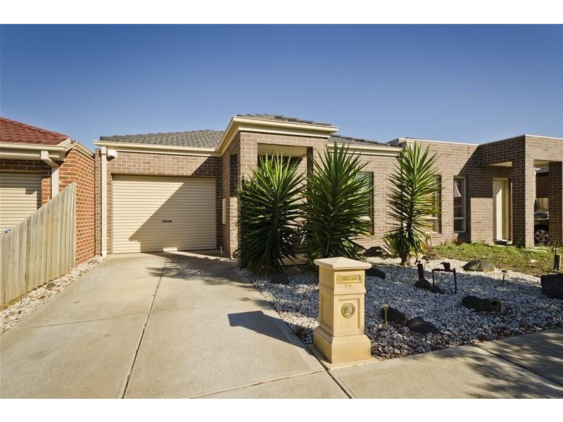 1/11 Swinburne Court, Truganina VIC 3029