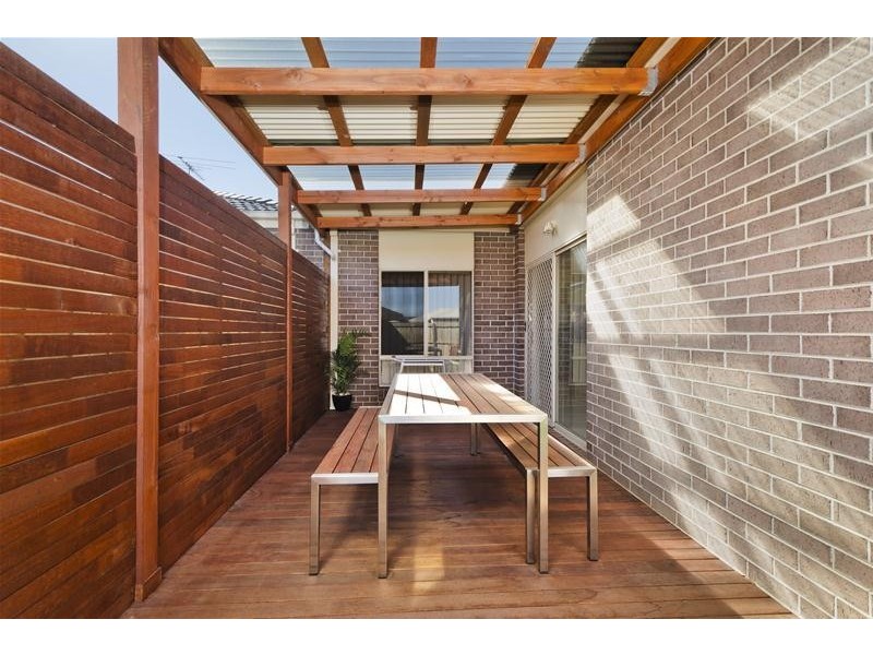 1/11 Swinburne Court, Truganina VIC 3029
