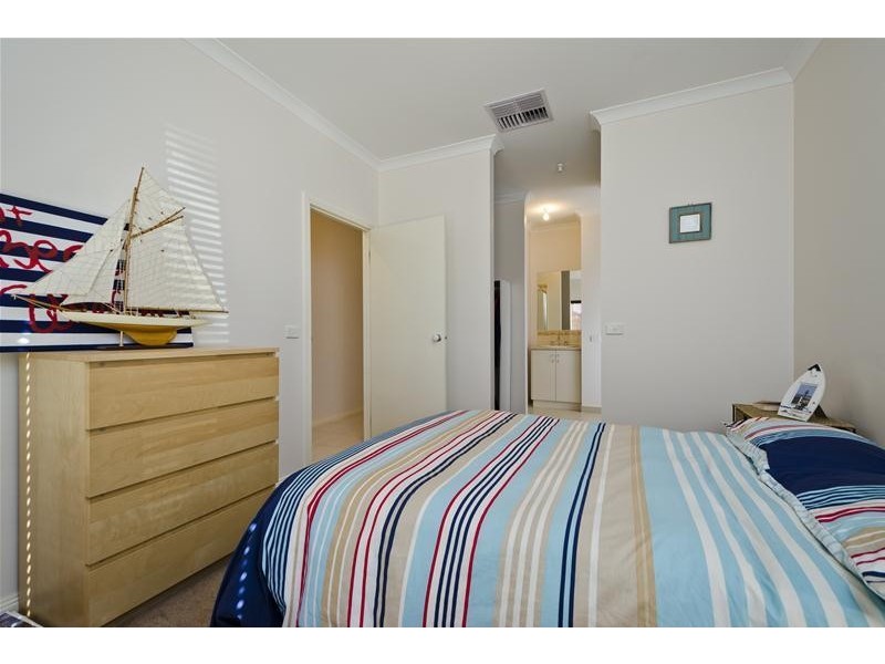 1/11 Swinburne Court, Truganina VIC 3029