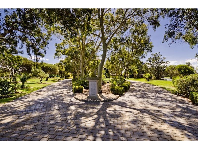 810 Aviation Road, Werribee South VIC 3030
