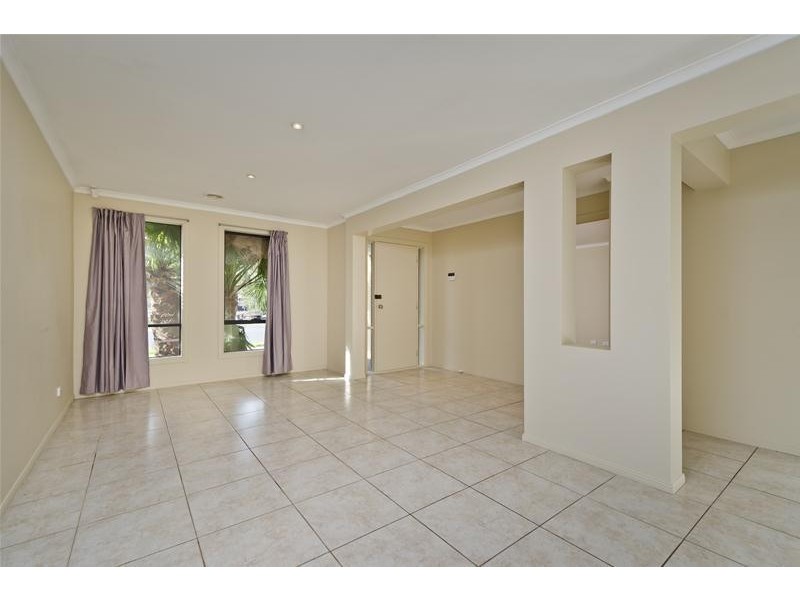 22 Macadamia Grove, Werribee VIC 3030