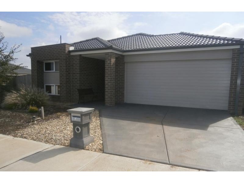 16 Jeremy St, Tarneit VIC 3029