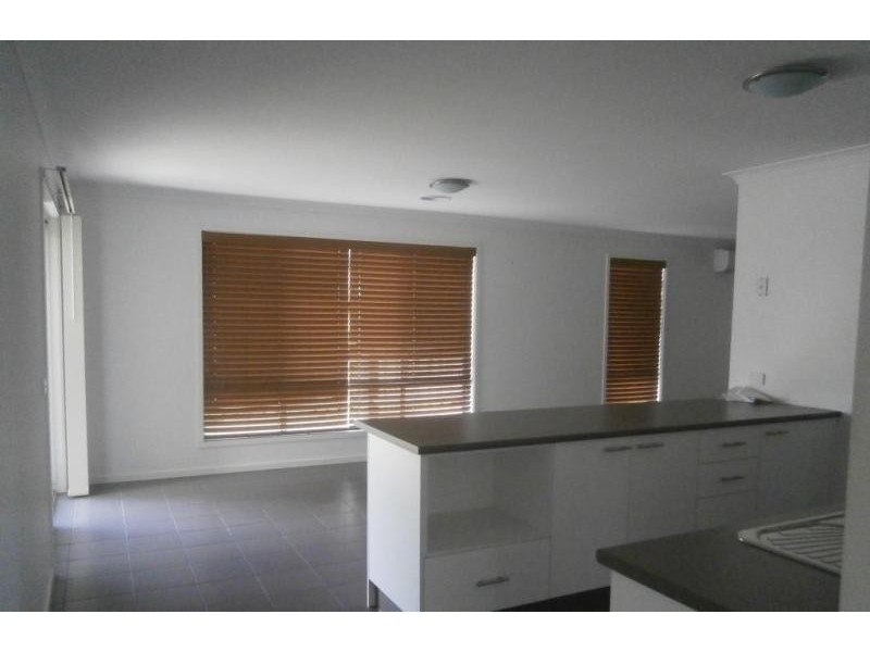 16 Jeremy St, Tarneit VIC 3029