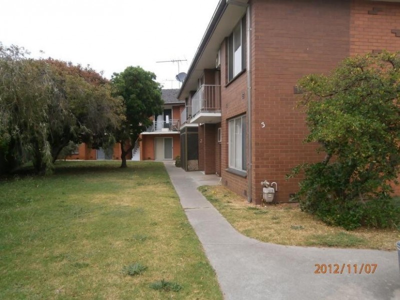 9/3 ROBIN STREET, Altona VIC 3018