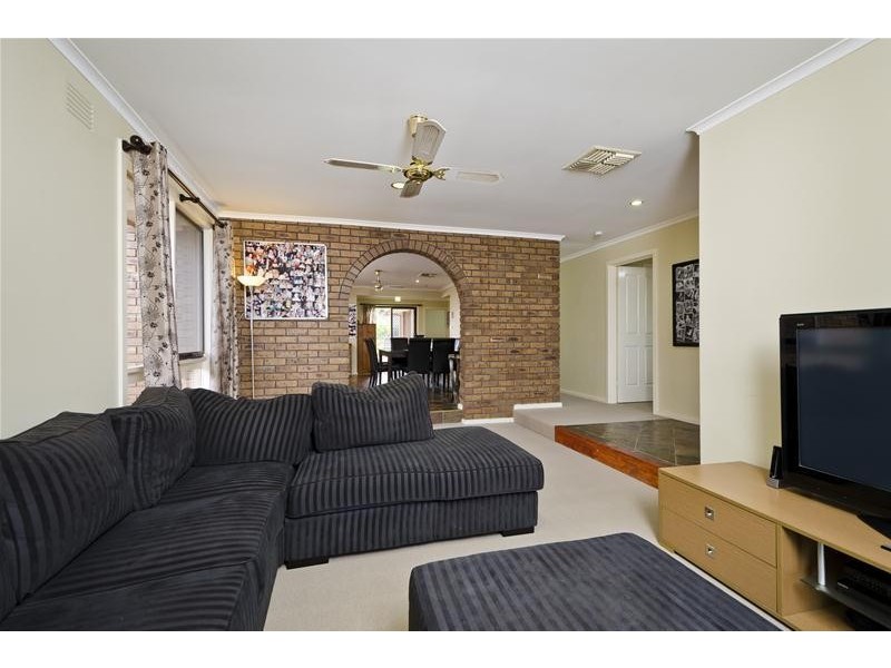 28 Olive Way, Wyndham Vale VIC 3024
