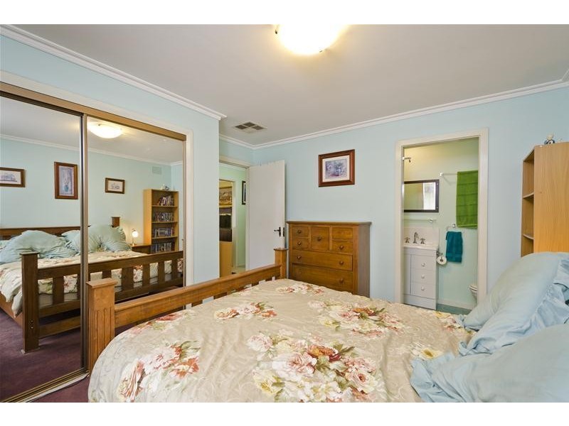 15 Clay Avenue, Hoppers Crossing VIC 3029