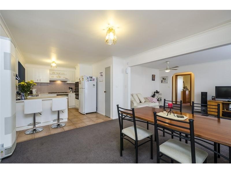 6 Presidents Court, Werribee VIC 3030