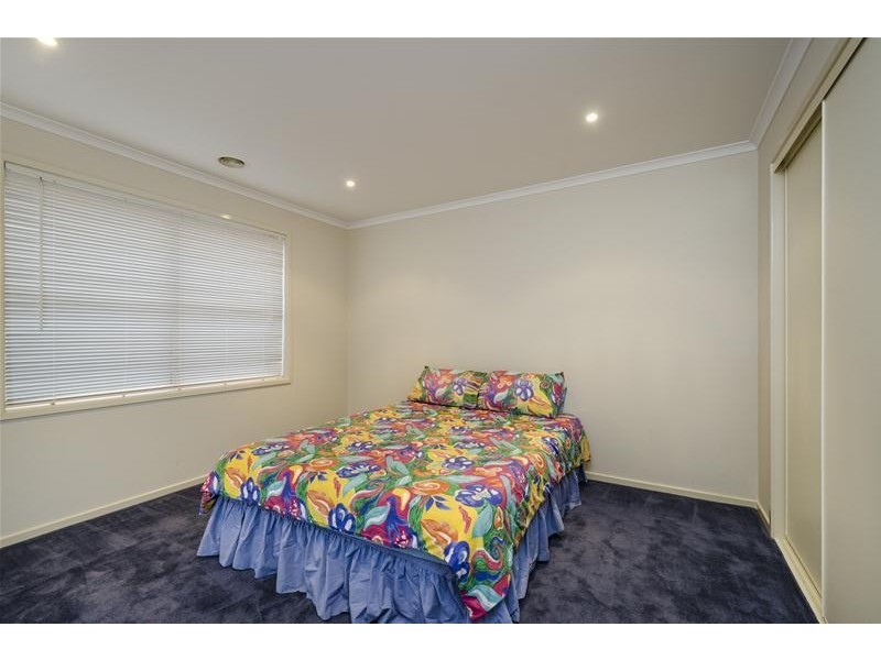 4 Pitanga Gardens, Werribee VIC 3030