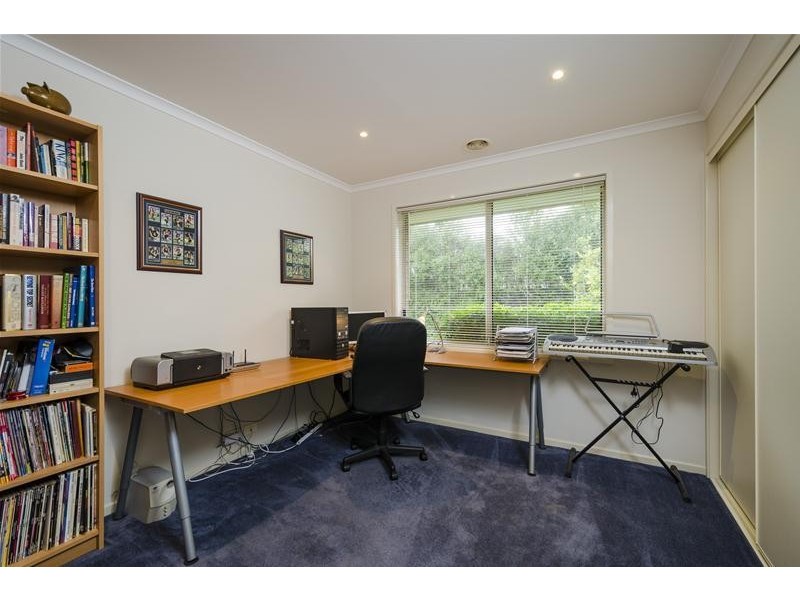 4 Pitanga Gardens, Werribee VIC 3030
