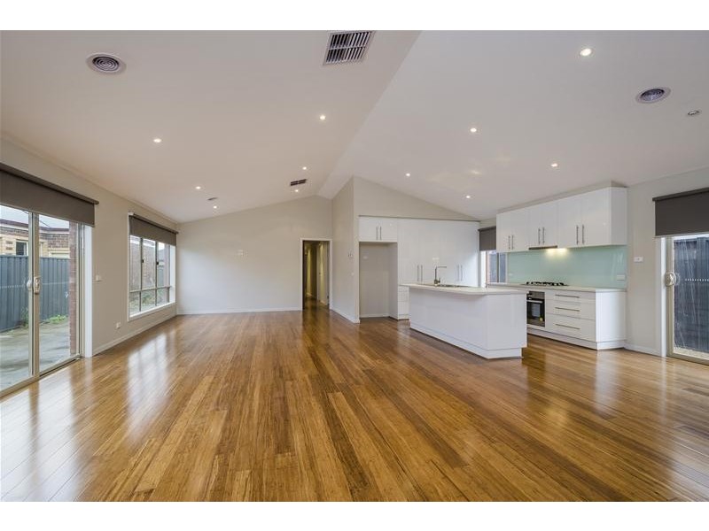 14 Bellfield Avenue, Wyndham Vale VIC 3024