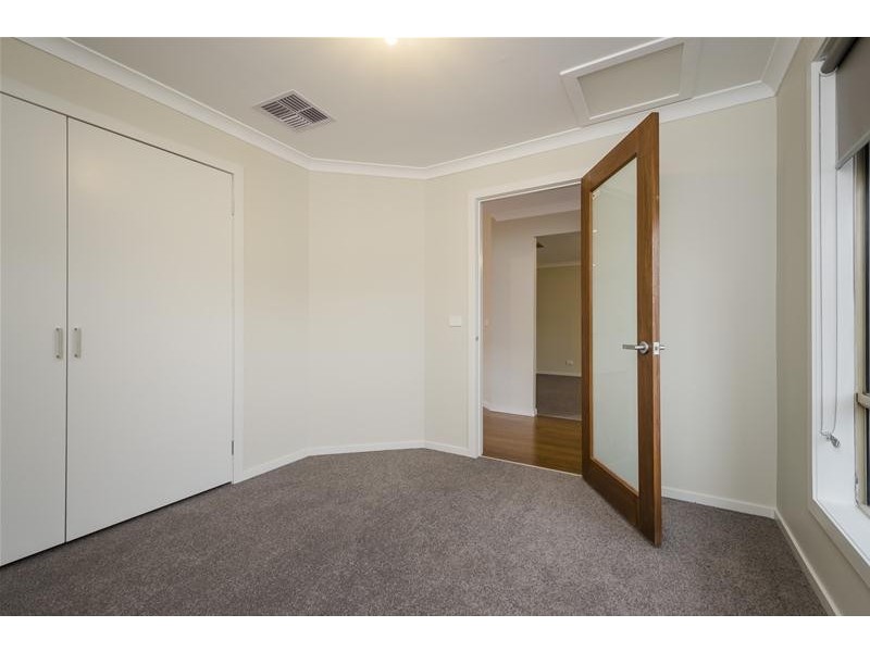 14 Bellfield Avenue, Wyndham Vale VIC 3024