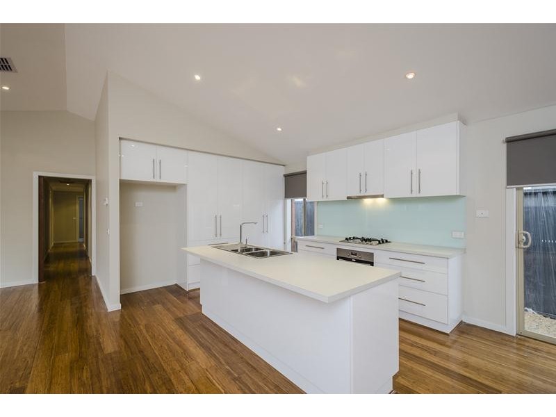 14 Bellfield Avenue, Wyndham Vale VIC 3024