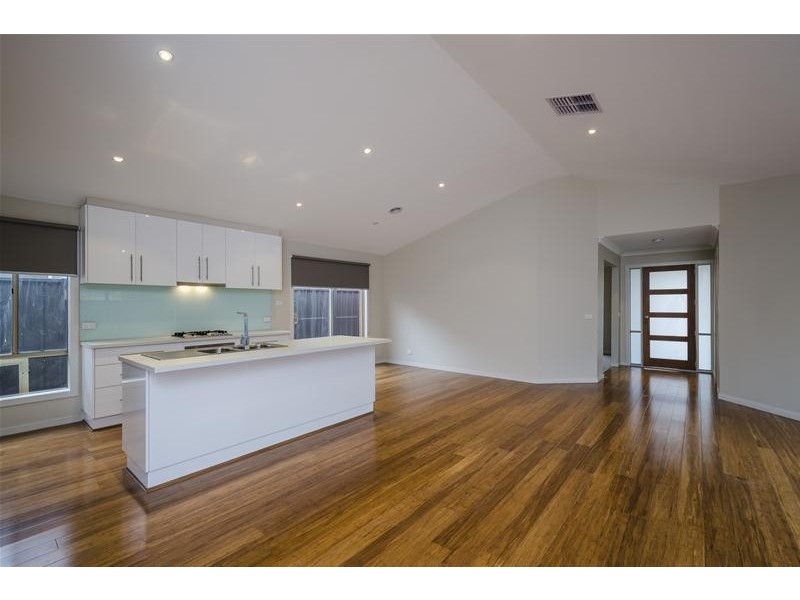 14 Bellfield Avenue, Wyndham Vale VIC 3024