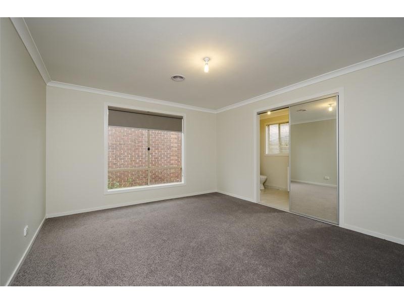 14 Bellfield Avenue, Wyndham Vale VIC 3024