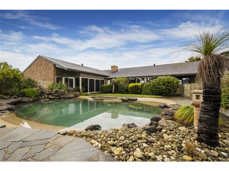 9 Redgum Close, Werribee VIC 3030