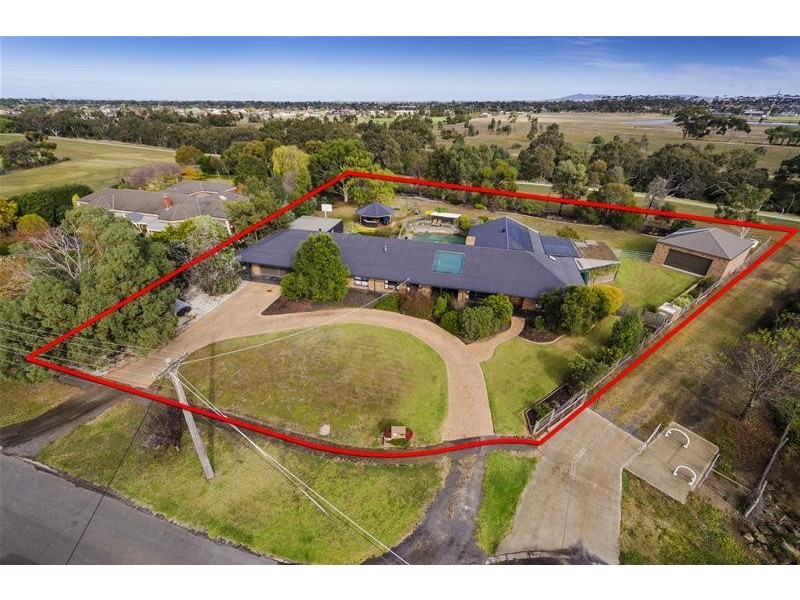 9 Redgum Close, Werribee VIC 3030