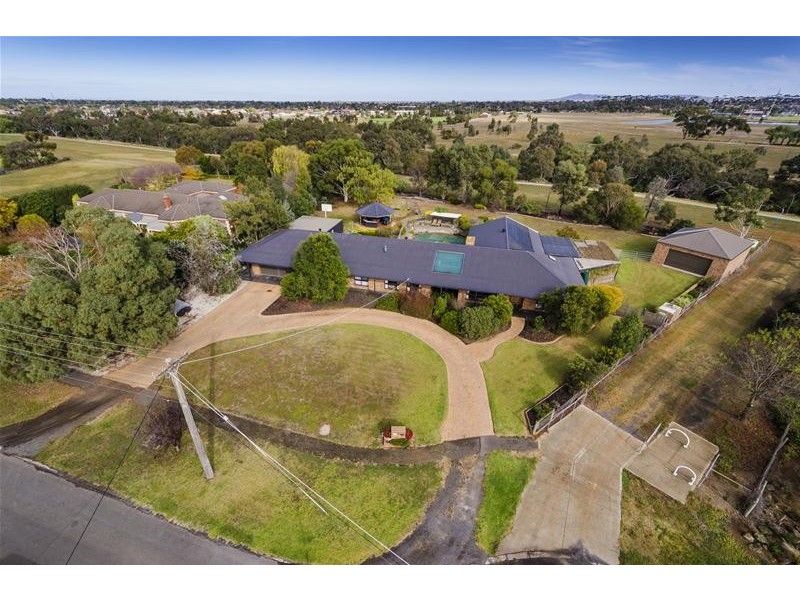 9 Redgum Close, Werribee VIC 3030
