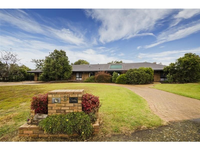 9 Redgum Close, Werribee VIC 3030