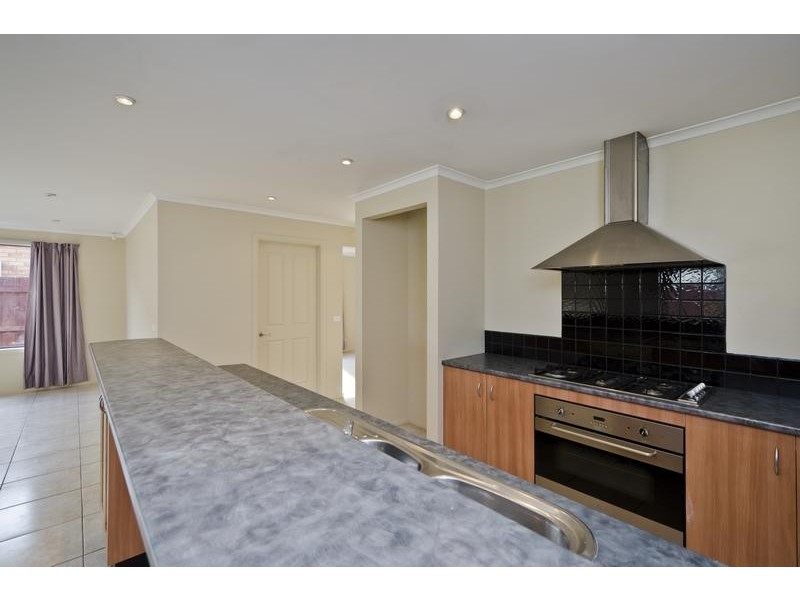 22 Macadamia Grv, Werribee VIC 3030