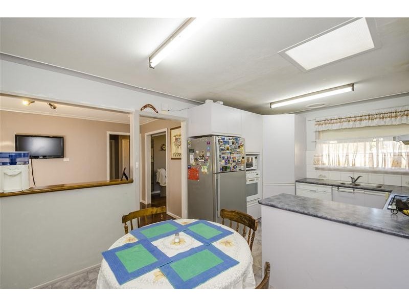 37 Whiton Grove, Wyndham Vale VIC 3024