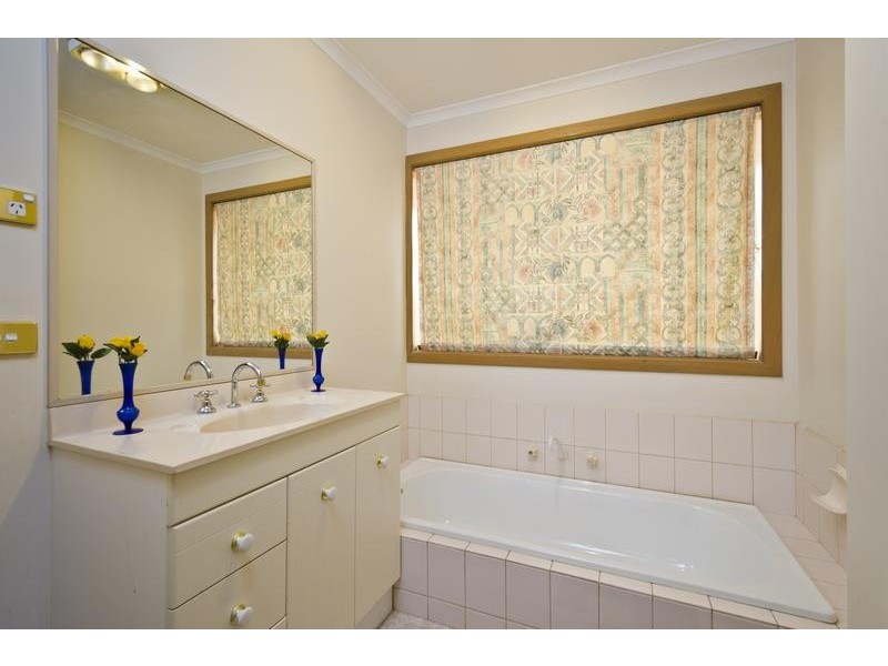 83 Wilmington Ave, Hoppers Crossing VIC 3029