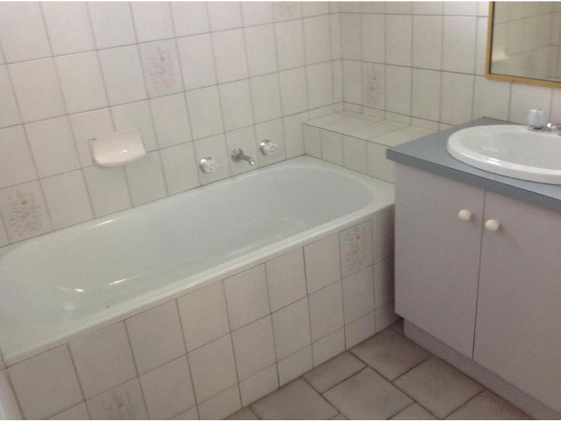 2/20 Courtney Avenue, Hoppers Crossing VIC 3029