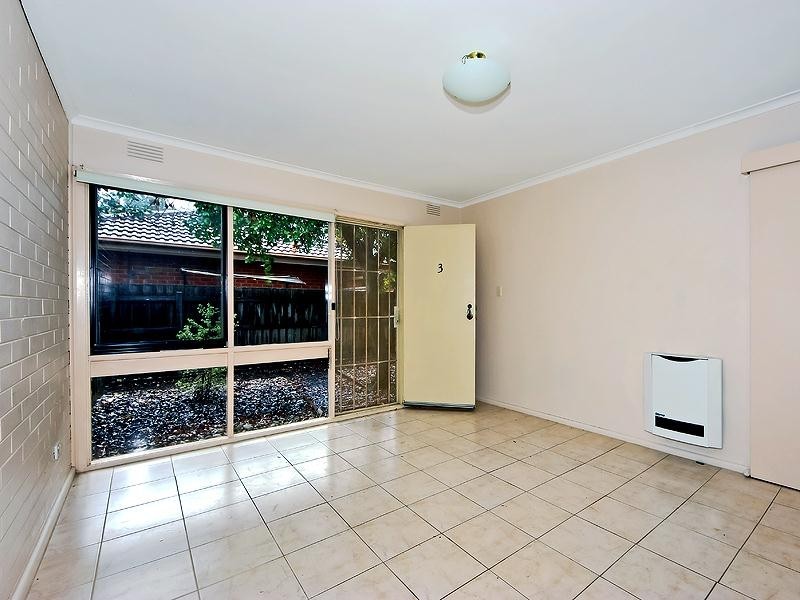 1/4 Vera Street, Werribee VIC 3030