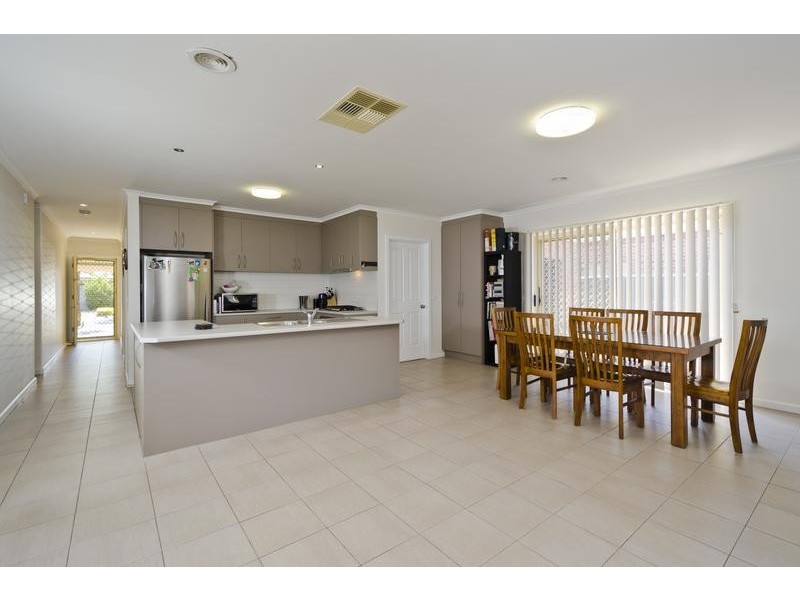 5 Mundi Crescent, Wyndham Vale VIC 3024