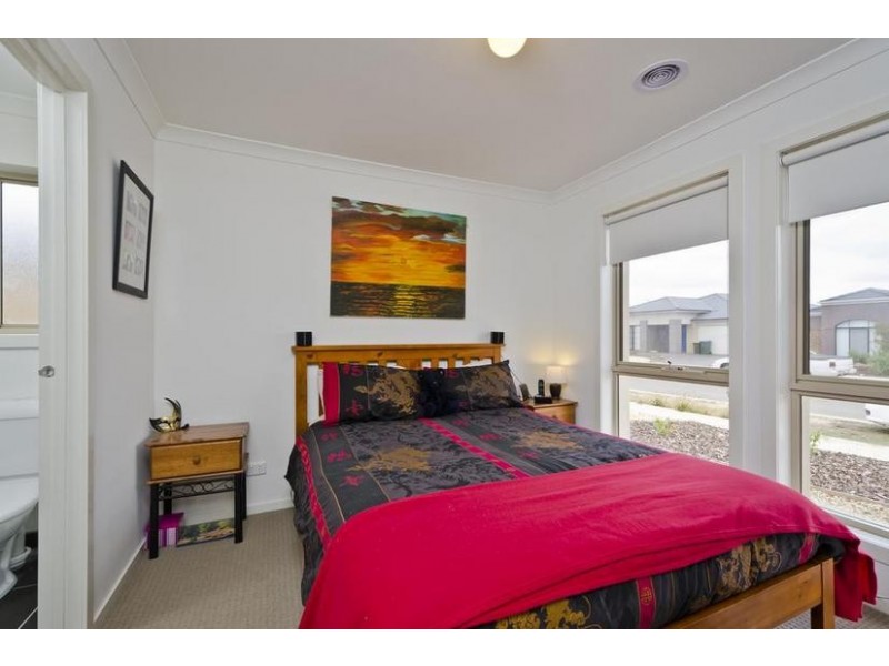 18 Surveyor St, Wyndham Vale VIC 3024