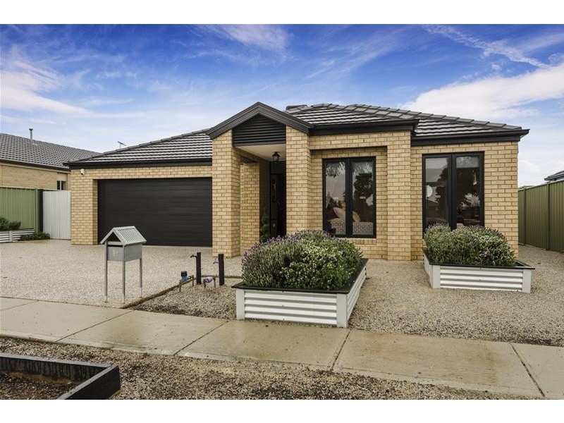 55 Vaughan Chase, Wyndham Vale VIC 3024