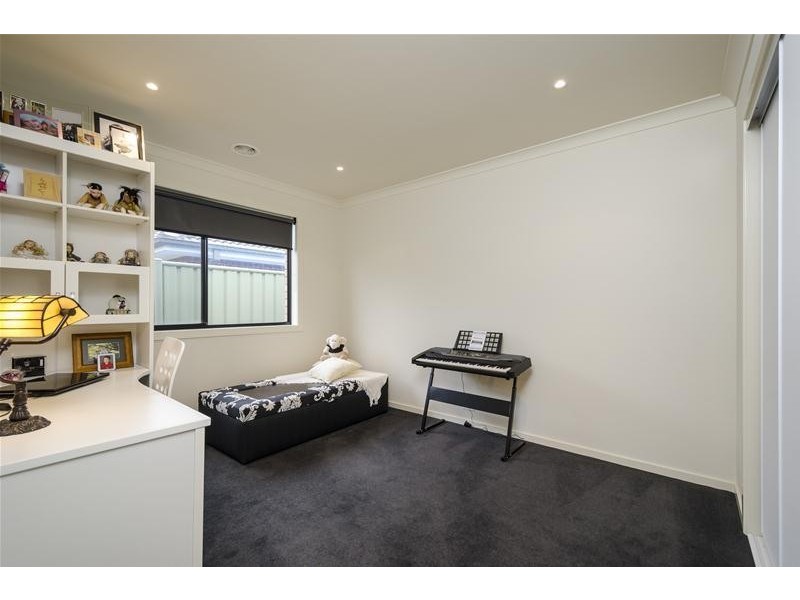 55 Vaughan Chase, Wyndham Vale VIC 3024