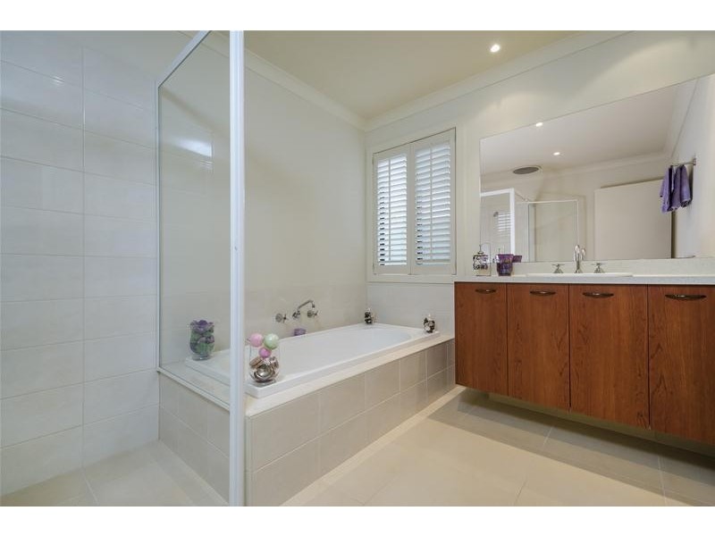 55 Vaughan Chase, Wyndham Vale VIC 3024