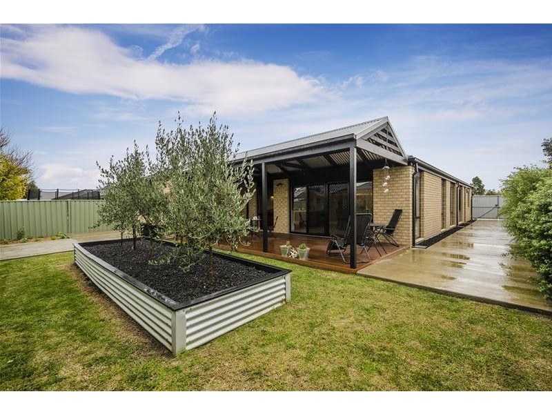 55 Vaughan Chase, Wyndham Vale VIC 3024
