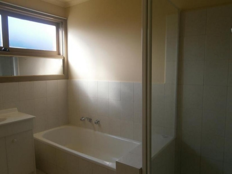 21 Nangiloc Crescent, Werribee VIC 3030