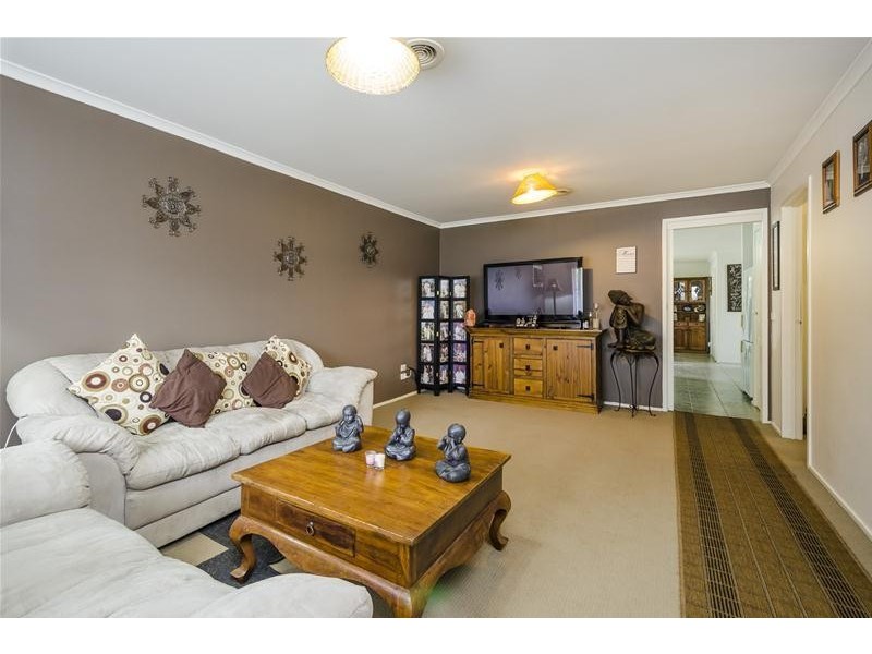 9 Flinders Crescent, Wyndham Vale VIC 3024