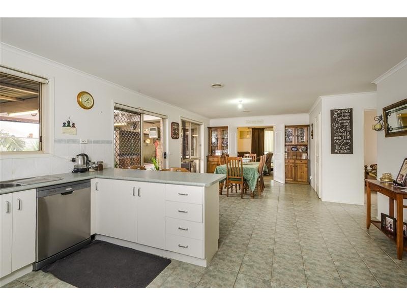 9 Flinders Crescent, Wyndham Vale VIC 3024